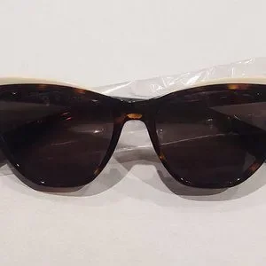 NWT-Rag and Bone -Chic Black Cat-Eye Sunglasses Rag & Bone 61mm Cat Eye Brown Black Sunglasses with Case main image 3